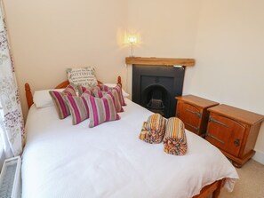 Room - 7 Coastguard Cottages, Bognor Regis (Bognor Regis)