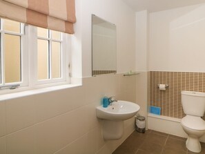 Shower - Hopton, Two Dales, Derbyshire (Matlock)