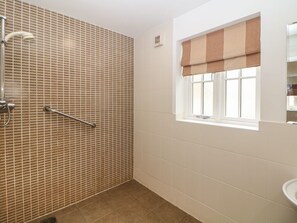 Shower - Hopton, Two Dales, Derbyshire (Matlock)