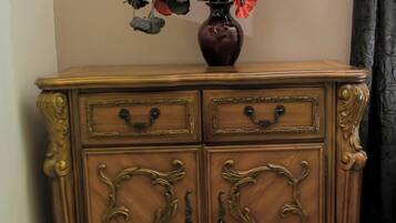 House, 2 Bedrooms, Patio | Interior