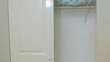 House, 2 Bedrooms, Patio | Lain-lain