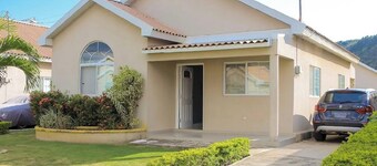 Caymanan Estate Near Ocho Rios