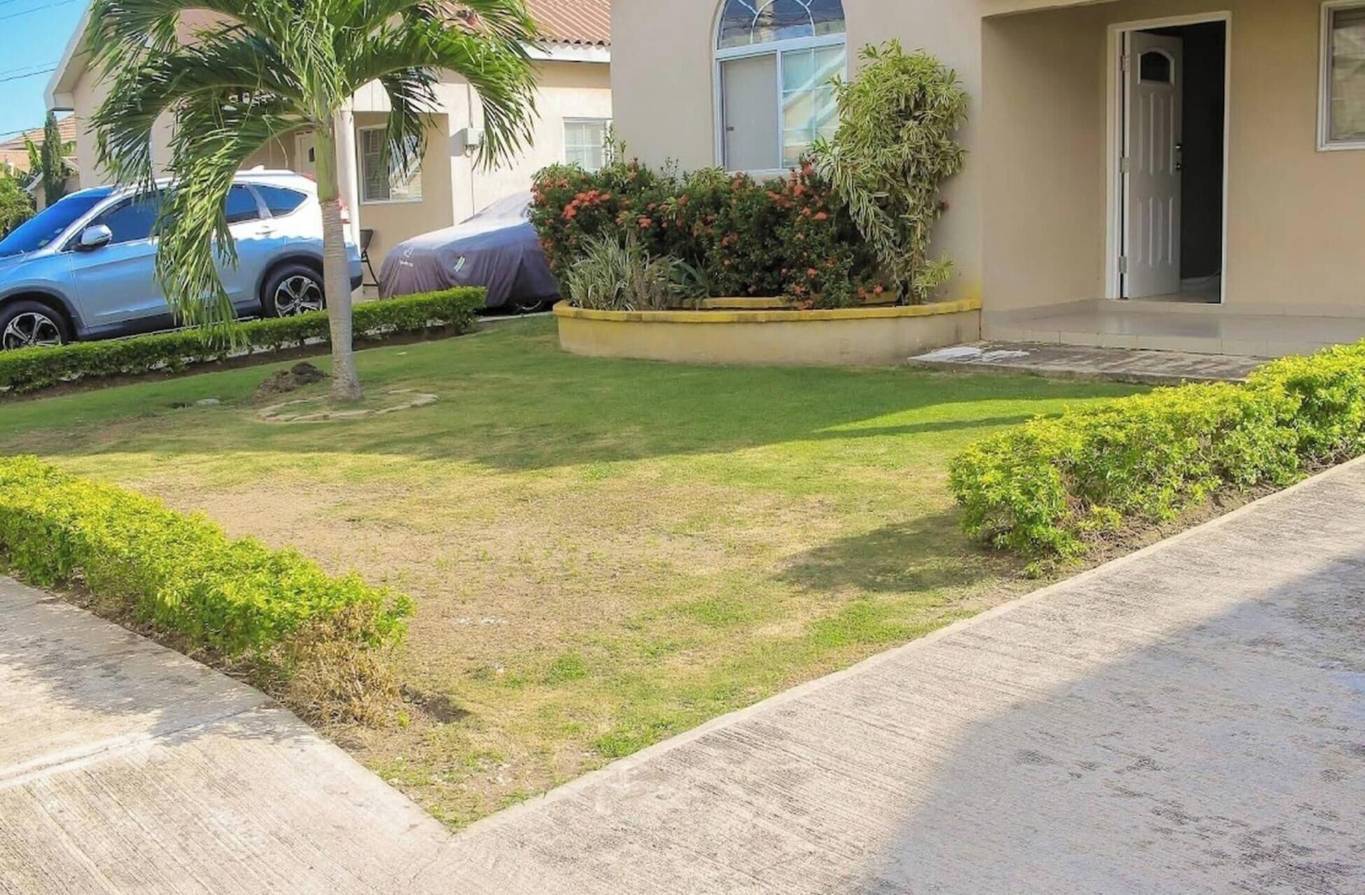 House, 2 Bedrooms, Patio | Property grounds