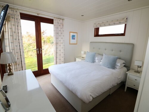 BURLEY, open-plan, dog-friendly, Exton