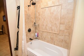 Shower - Playa del Paraiso Deluxe Rental | 2BR/2BA | Ocean Views | Pool (San Felípe, BC)
