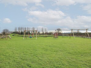 Children’s area - Swan, Shobdon. Three beds. (Leominster)