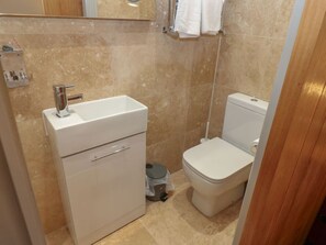 Shower - Spacious Cottage Number 10, Brandon, County Durham (Durham)
