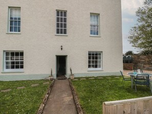 Outdoor dining - Buckland House and Annex, Taunton (Taunton)