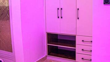 Lägenhet Deluxe - balkong - utsikt mot staden | Interiör