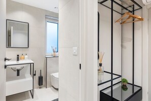 Shower - Joy Lane Mansion in Whitstable (Whitstable)
