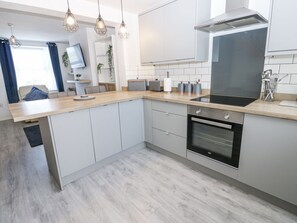 Private kitchen - Keekle Terrace, Cleator Moor (Cleator Moor)