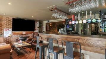 Bar (in der Unterkunft)