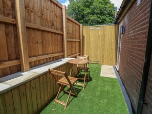 Outdoor dining - Spacious Cottage Number 9, Brandon, County Durham (Durham)