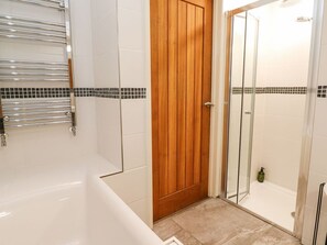 Shower - Five Elements Barn, St Agnes (Truro)