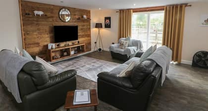 Pompian Lodge, Tarleton