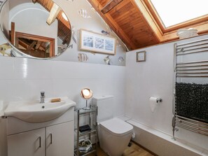 Shower - The Wren's Nest, Peterstow (Ross-on-Wye)