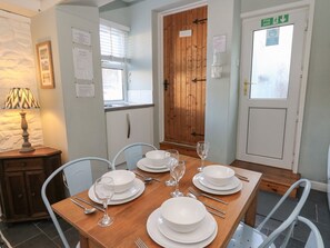 Dining - Fisherman’s Cottage, New Quay. (New Quay)