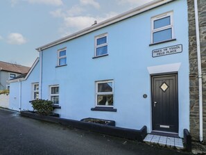 Exterior - Fisherman’s Cottage, New Quay. (New Quay)