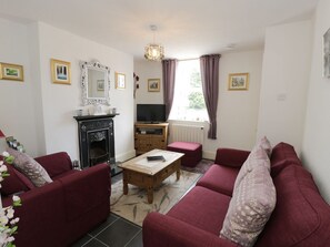 Living area - 2 Holland Terrace, Tanygrisiau (Blaenau Ffestiniog)