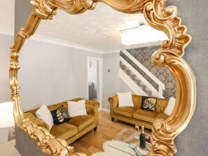 Interior - The Angel's Rest, Bletchley, Buckinghamshire. (Milton Keynes)