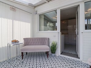 Property grounds - The Angel's Rest, Bletchley, Buckinghamshire. (Milton Keynes)