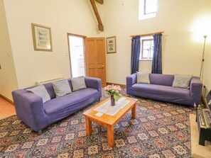 Living area - Wheelhouse Cottage, Flyingthorpe (Whitby)