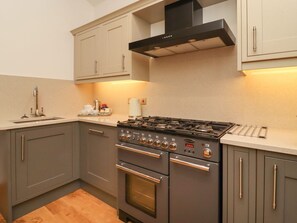 Dishwasher - Ash Cottage, Gargrave (Skipton)