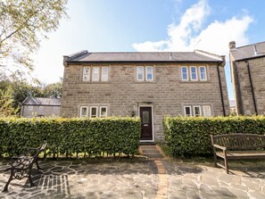 Exterior - Chatsworth, Two Dales (Matlock)