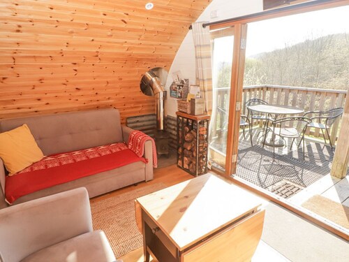 Cabanau Bach, Bedwas