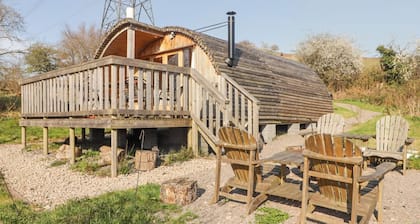 Cabanau Bach, Bedwas
