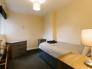 5 bedrooms, WiFi