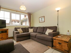 Living area - Dovecote Cottage, Gloucester (Gloucester)