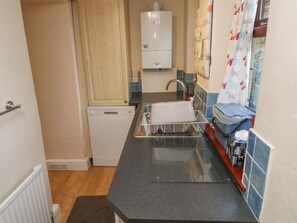 Private kitchen - Bridge Cottage, Budleigh Salterton (Budleigh Salterton)