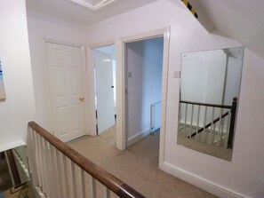 Interior - Gwylan Maisonette, Tenby (Tenby)