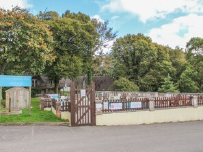 Property grounds - No 51 Valley Lodges, Gunnislake (Callington)