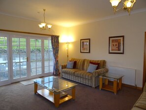Living area - Coach House 4, Perth (Perth)