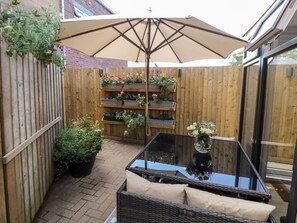 Terrace/patio - Garden Suite, Dronfield. 1bed. (Dronfield)