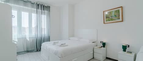 1 bedroom, iron/ironing board