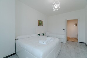 1 Schlafzimmer, Bügeleisen/Bügelbrett