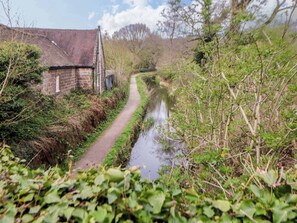 Property grounds - Meadow View Cottage, Crich (Matlock)