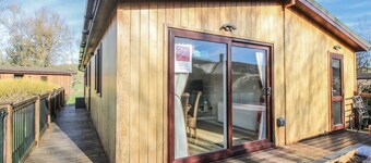 Charming Hazel Lodge in Clun