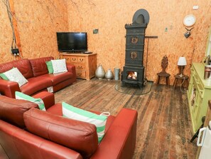 Living area - Cwtch Bach, Aberdare (Aberdare)