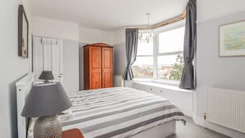 5 bedrooms, WiFi