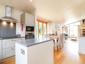 Private kitchen - GLASTON, stylish interior, open-plan, Exton (Oakham)