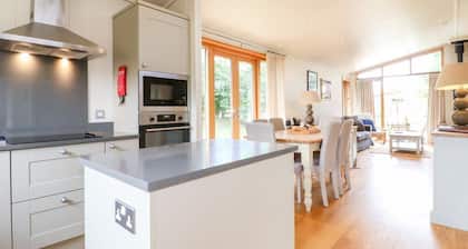 GLASTON, stylish interior, open-plan, Exton