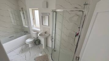 House, 3 Bedrooms, Accessible | Bathroom