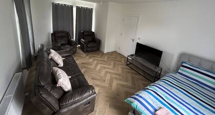 Serene 3-bedroom House in Athlone