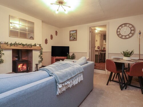 Charming Willow Wood Retreat in Settle