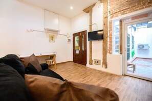 TV - (CAST90I) Duplex in the Center of Madrid (Madrid)