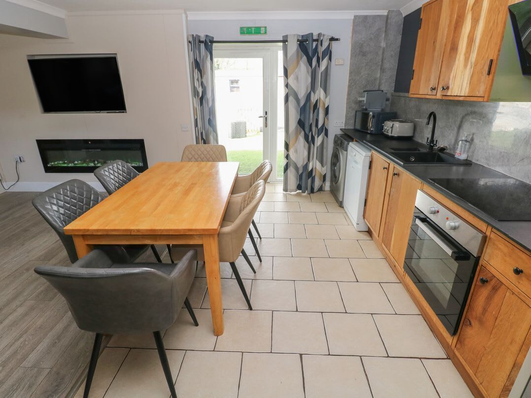 Dishwasher, high chair